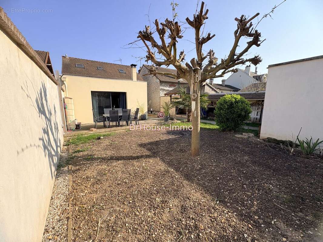 Maison à MANTES-LA-JOLIE