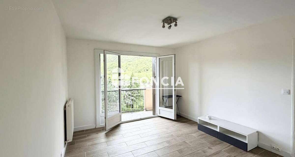 Appartement à VIZILLE