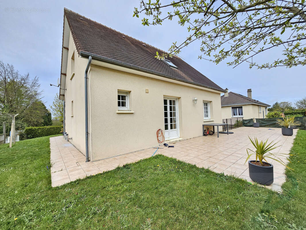 Maison à SAINT-GEORGES-DES-GROSEILLERS