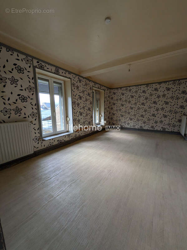 Maison à WADELINCOURT