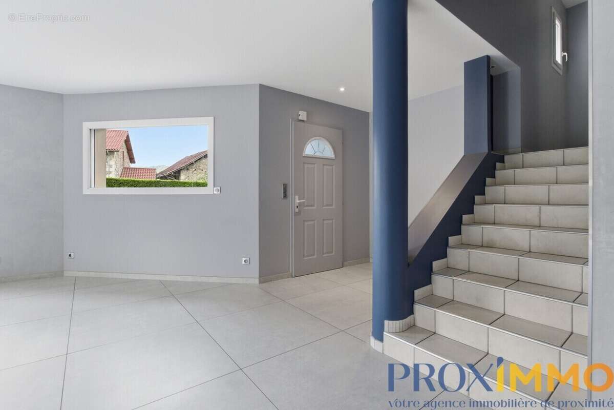 Maison à COUBLEVIE