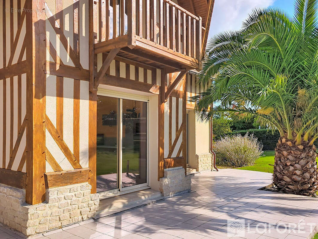 Maison à GONNEVILLE-SUR-MER