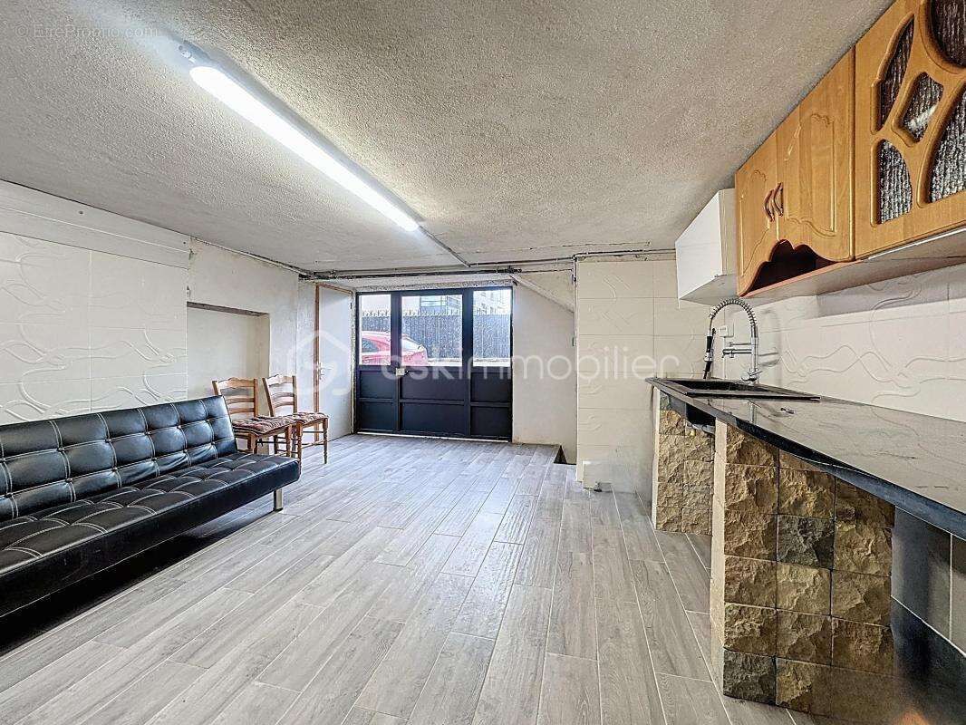 Maison à CRECY-LA-CHAPELLE