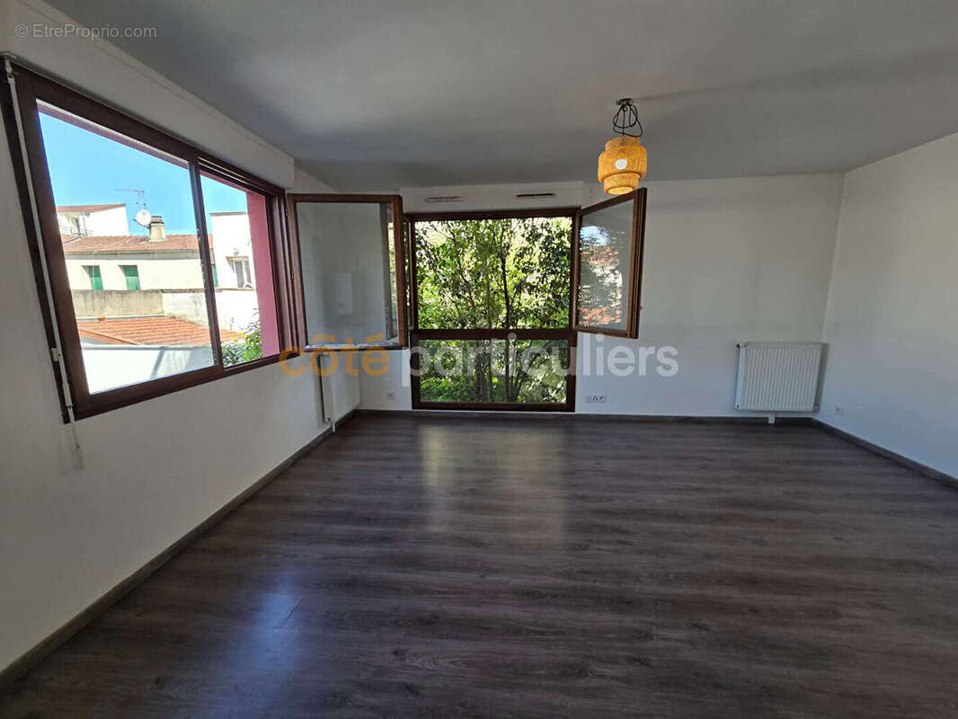 Appartement à AUBERVILLIERS