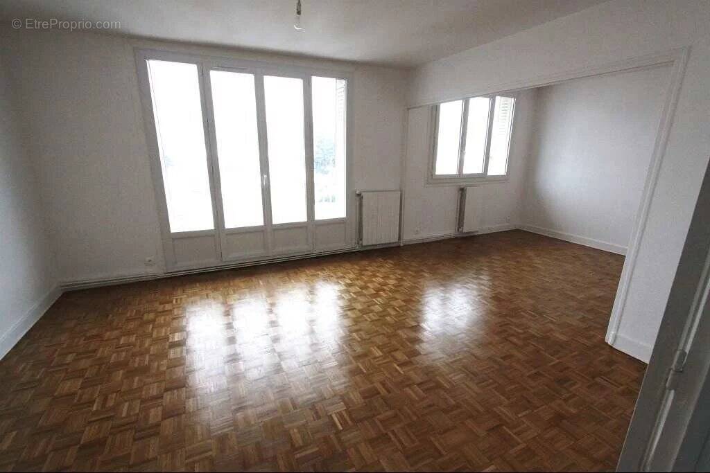 Appartement à FONTAINE