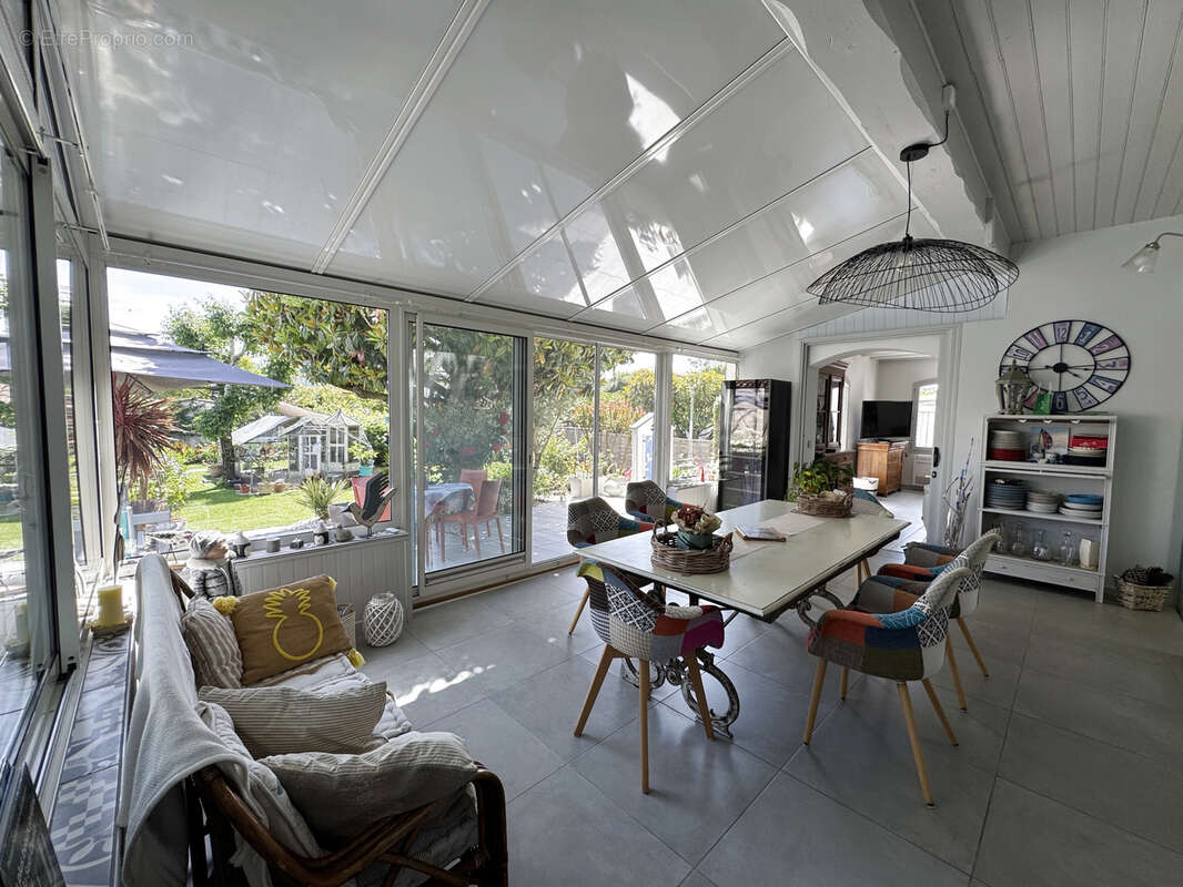 Maison à MESCHERS-SUR-GIRONDE