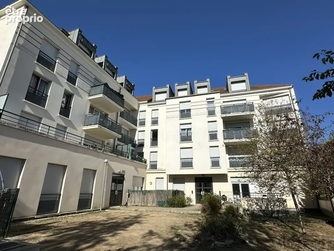 F3 avec balcon et parking s/sol - photo 1