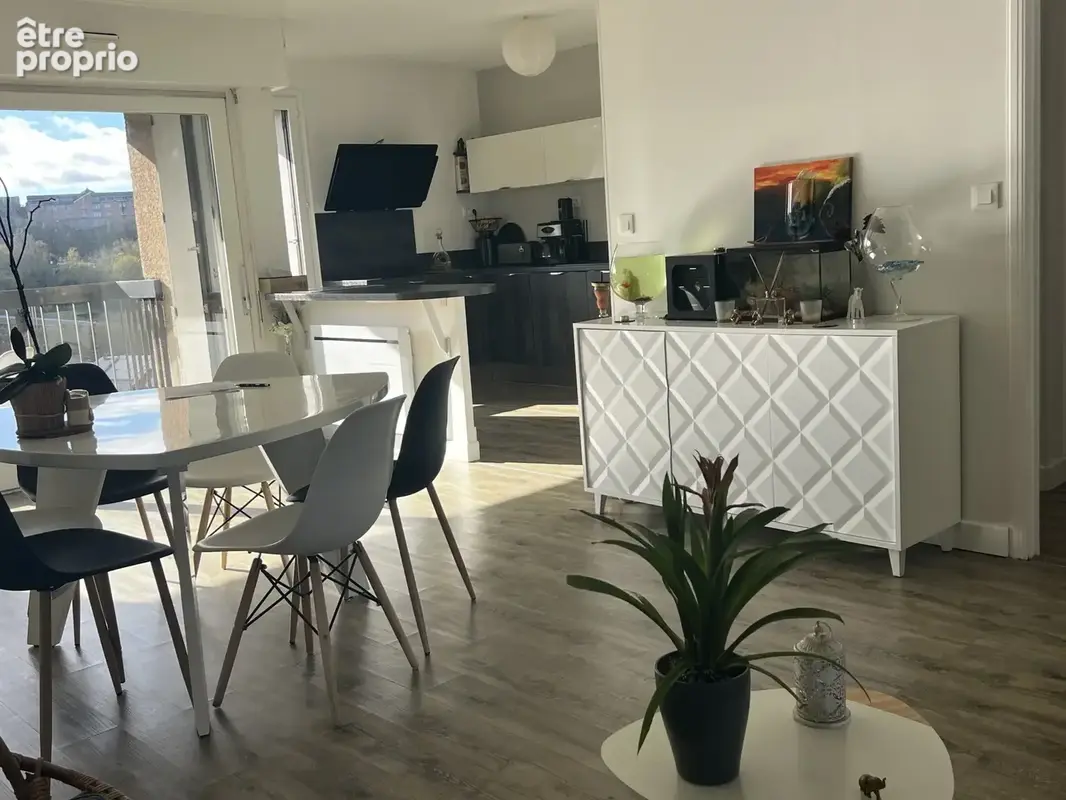 Rodez   Spacieux T5 lumineux de 101 m2 avec 2 terrasses, garage et parking privatif sécurisé - photo 4