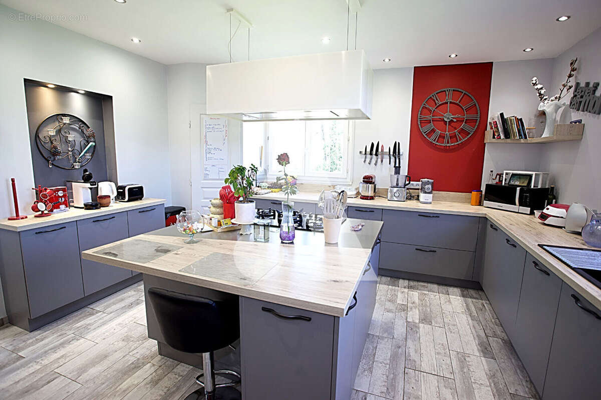 Maison à POUILLY-LE-MONIAL