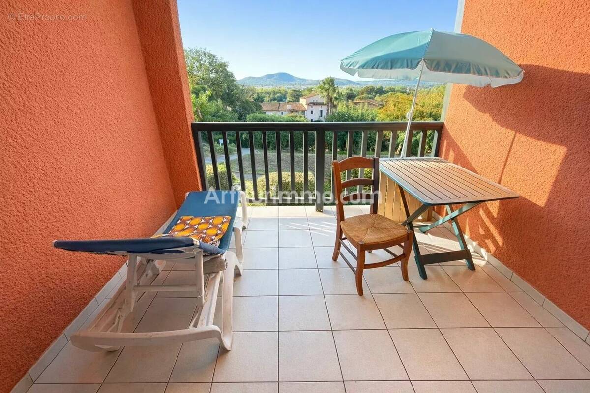 Appartement à GRIMAUD