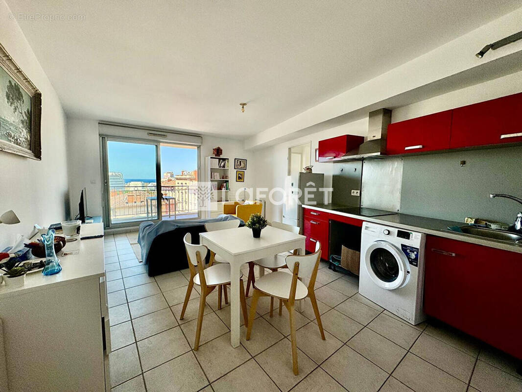 Appartement à MARSEILLE-3E