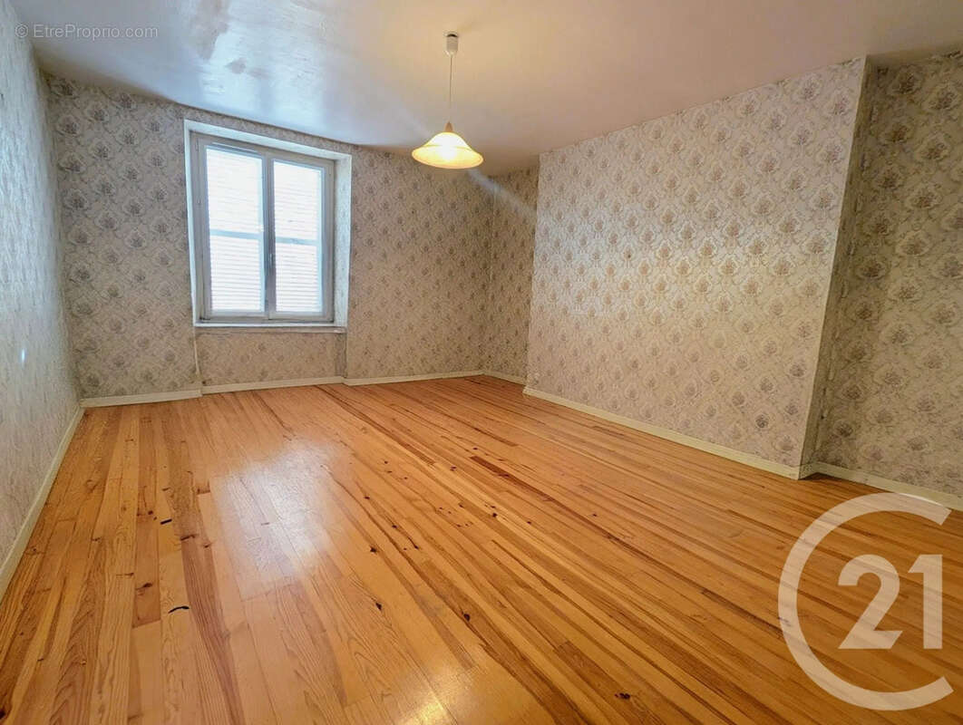 Maison à ECURY-SUR-COOLE