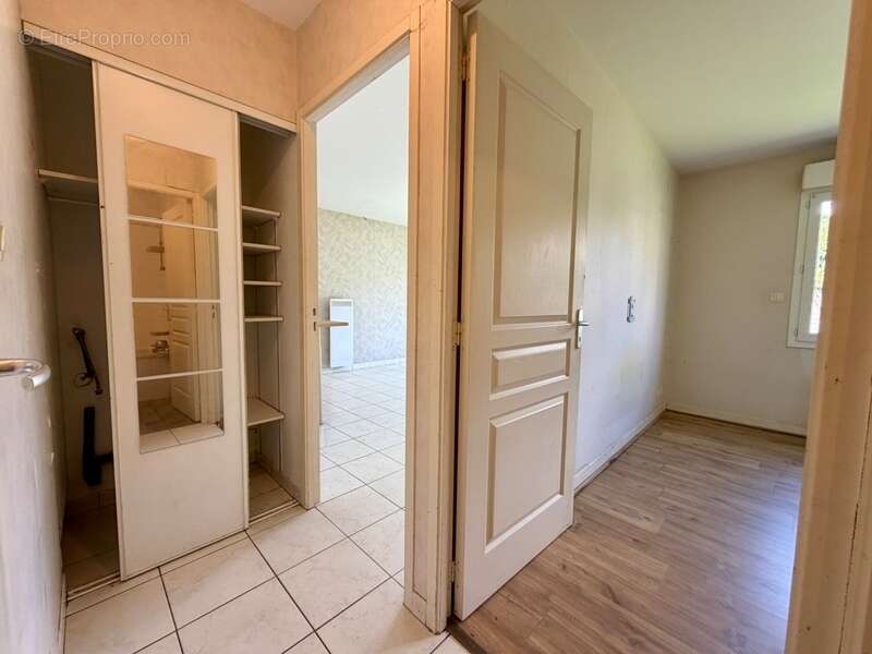 Appartement à PELLOUAILLES-LES-VIGNES