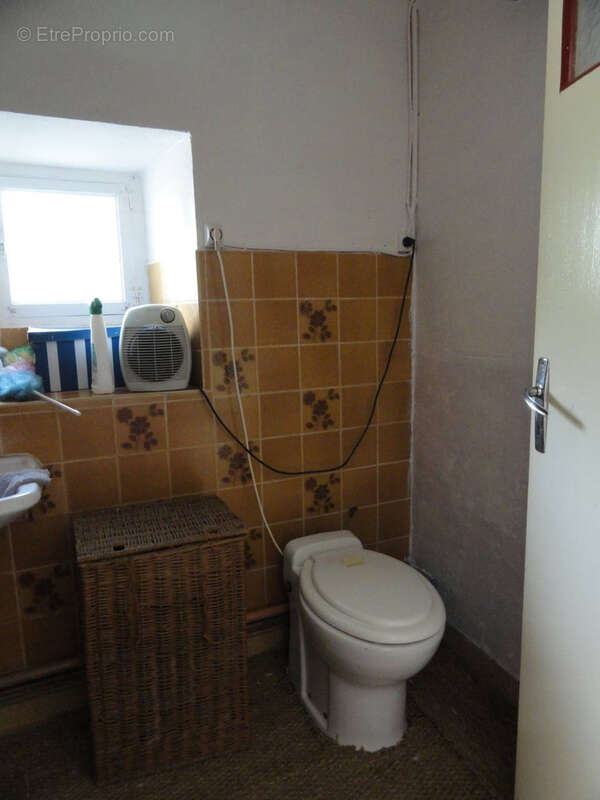 Maison en pierres dans hameau - photo 9