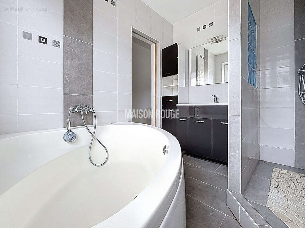 Maison à MINIAC-MORVAN