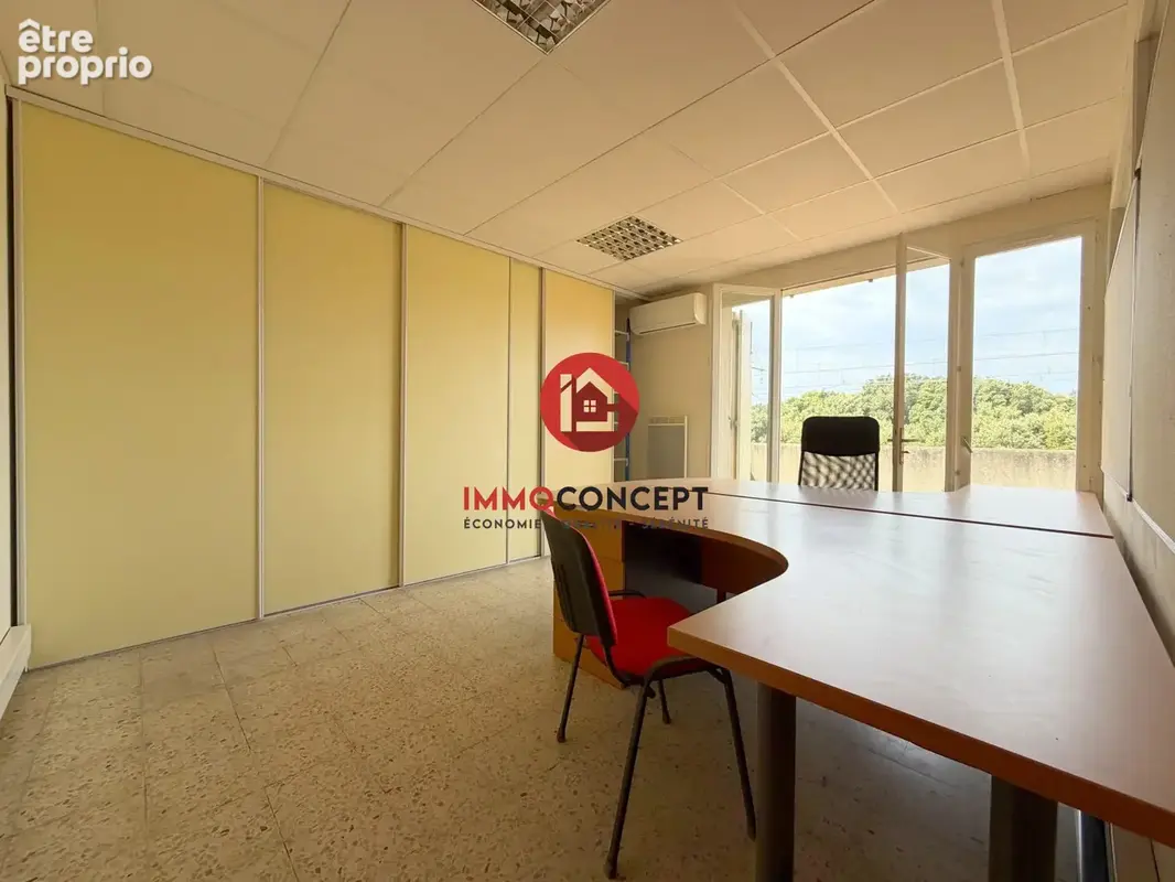 Commerce 820 m² à vendre à Laudun-L'ardoise (30290) - photo 6