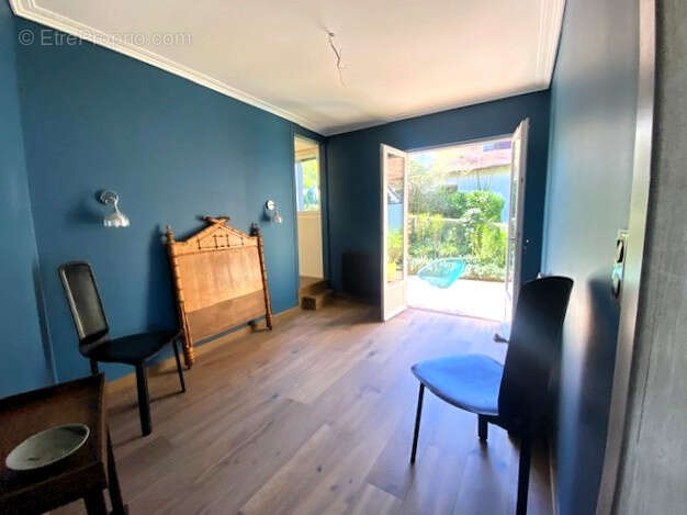 Maison de charme de 79,21 m2 habitables et de 88 m2 au sol avec cheminee, dependance/serre de 12m2 et jardin - photo 12