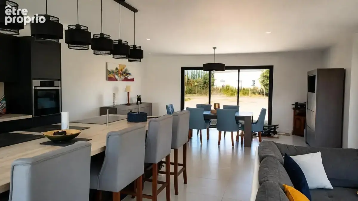Maison de 5 pièces de 139 m² au Thil - photo 5