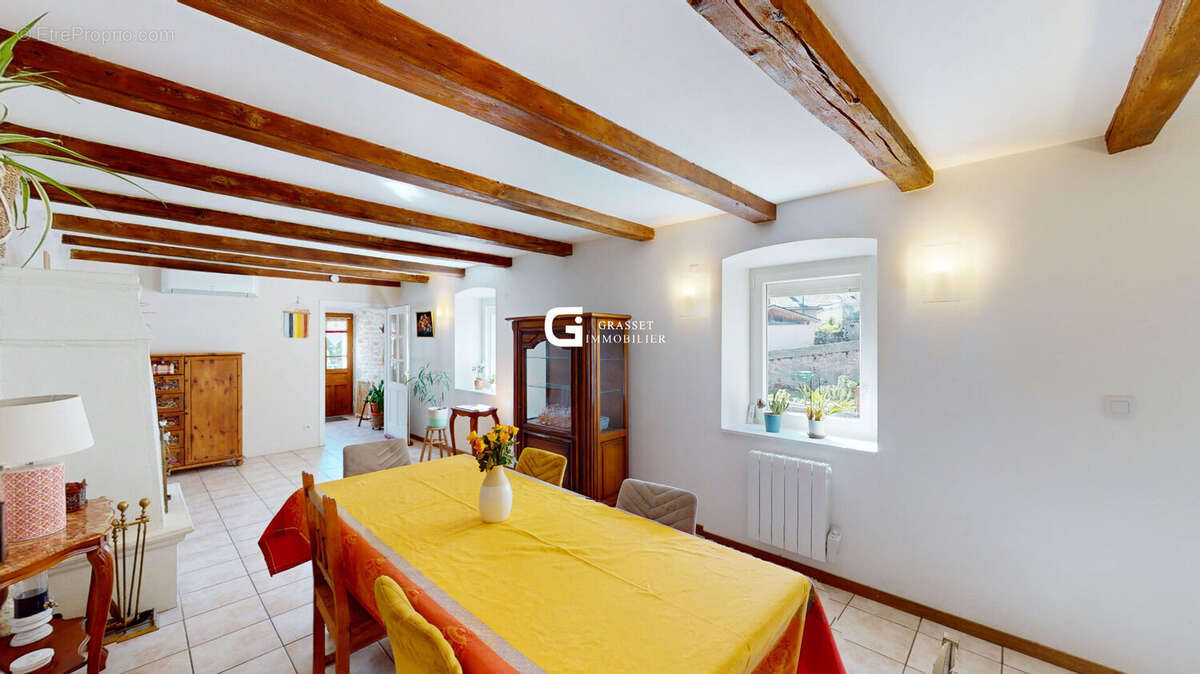 Maison Le Poizat Lalleyriat 7 pièce(s) 209 m2 - photo 3