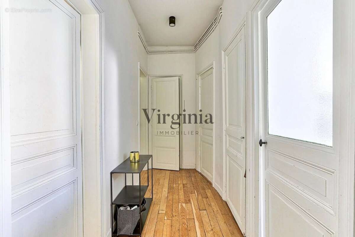 Appartement à CHARENTON-LE-PONT