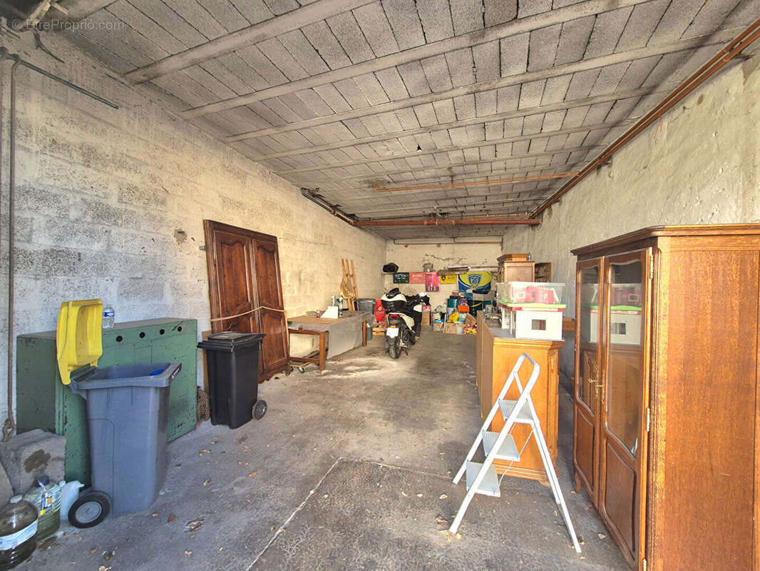 PONT-DU-CHÂTEAU / Centre bourg immeuble de rapport à vendre, belle opportunité ! - photo 16