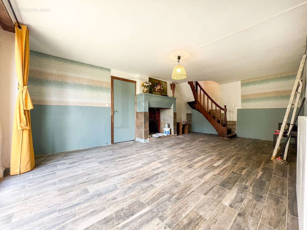 Maison à TOURNAI-SUR-DIVE