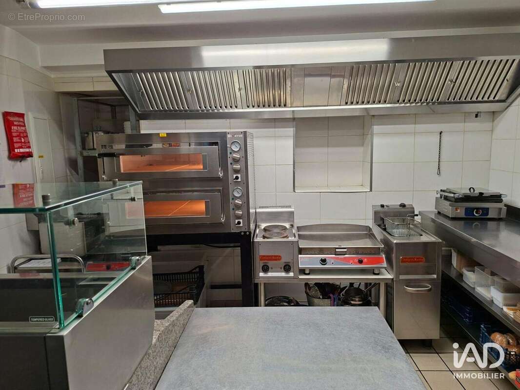 Commerce 41 m² à Besse-Sur-Issole  - photo 6