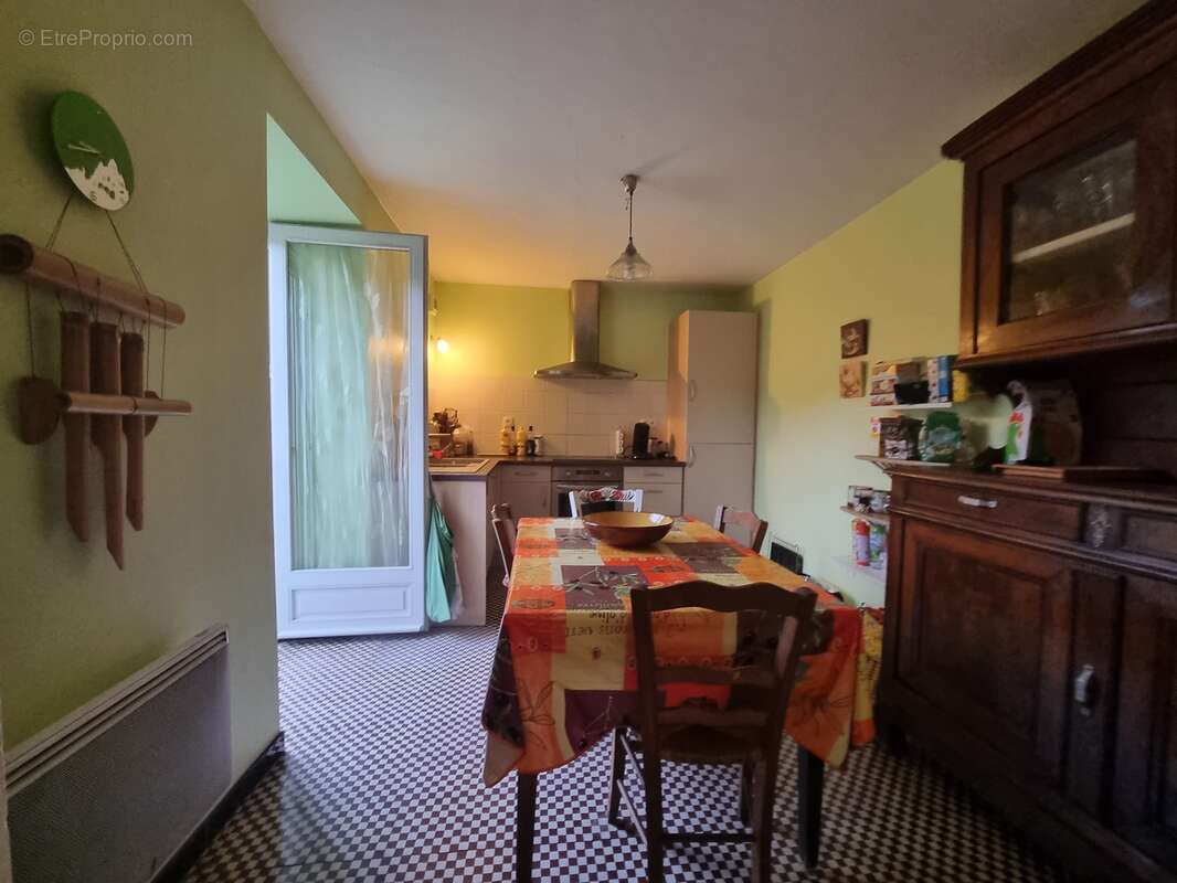 Maison à CEILHES-ET-ROCOZELS