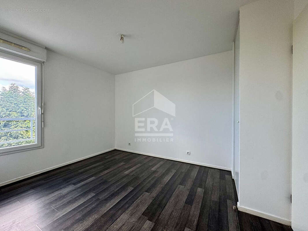 Appartement à COMBS-LA-VILLE