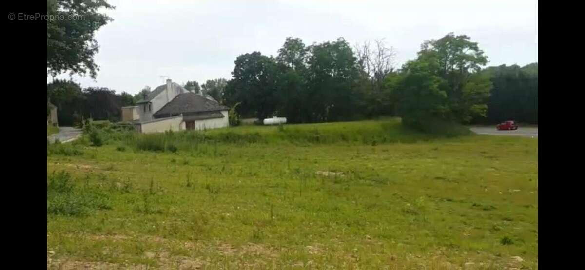 Terrain à MONTARGIS