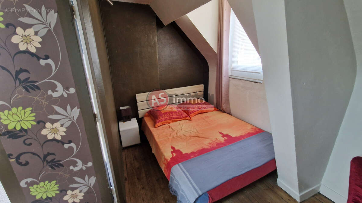 Maison à GREGES