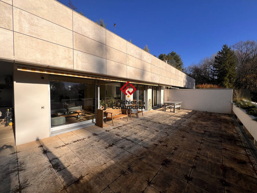 Appartement à MEYLAN