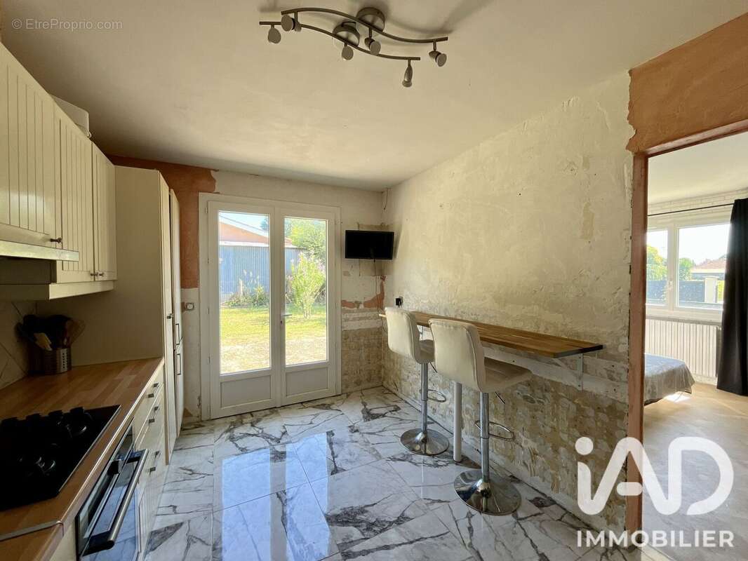Maison 125 m² à Bascons  - photo 7