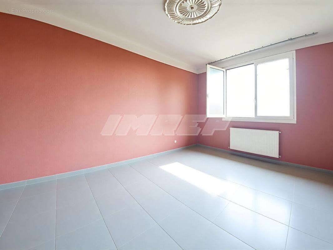 Appartement à MARSEILLE-9E
