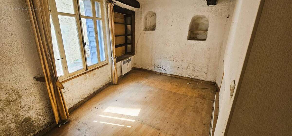 Achat appartement à rénover à Roquebrune sur argens - photo 5