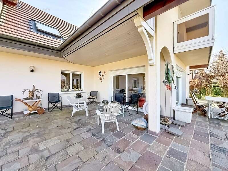 Maison à VETRAZ-MONTHOUX