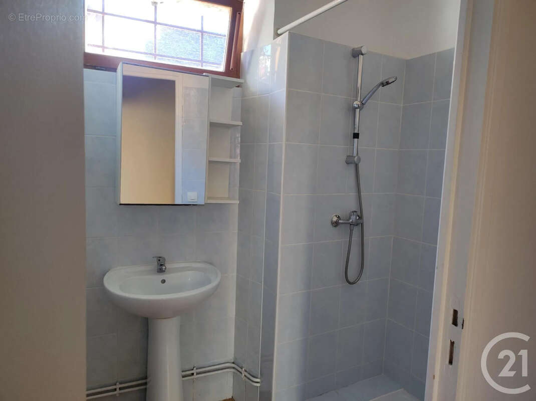 Maison à SAINT-AMAND-EN-PUISAYE