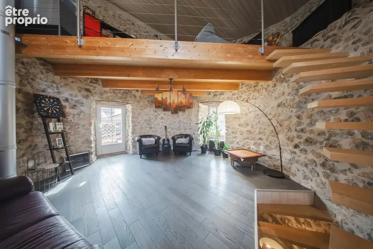 Maison 10 pièces 185 m² à vendre à Neschers (63320) - photo 5