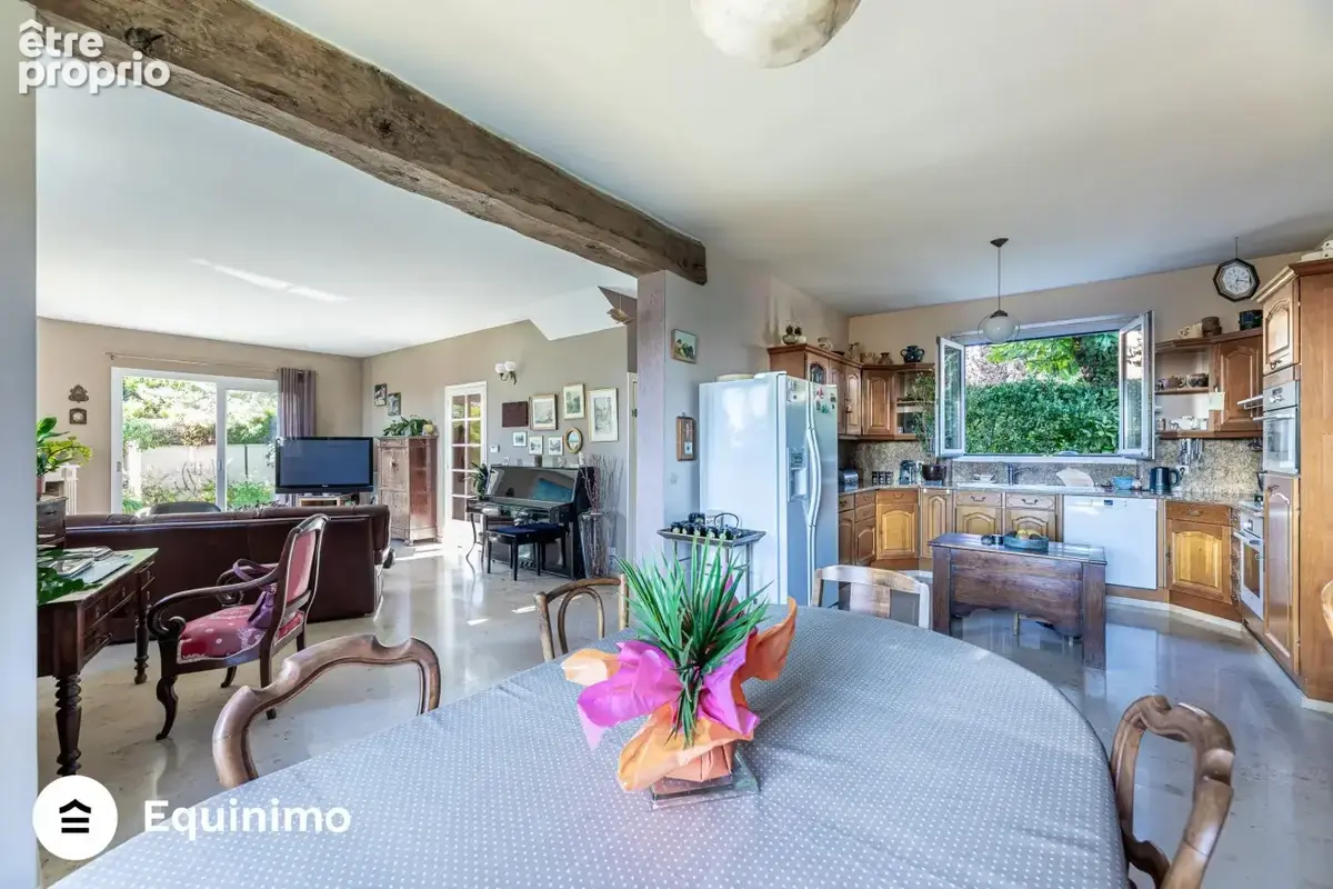 Maison 6 pièces de 160m2 à 700m de la mairie de Houilles - photo 3