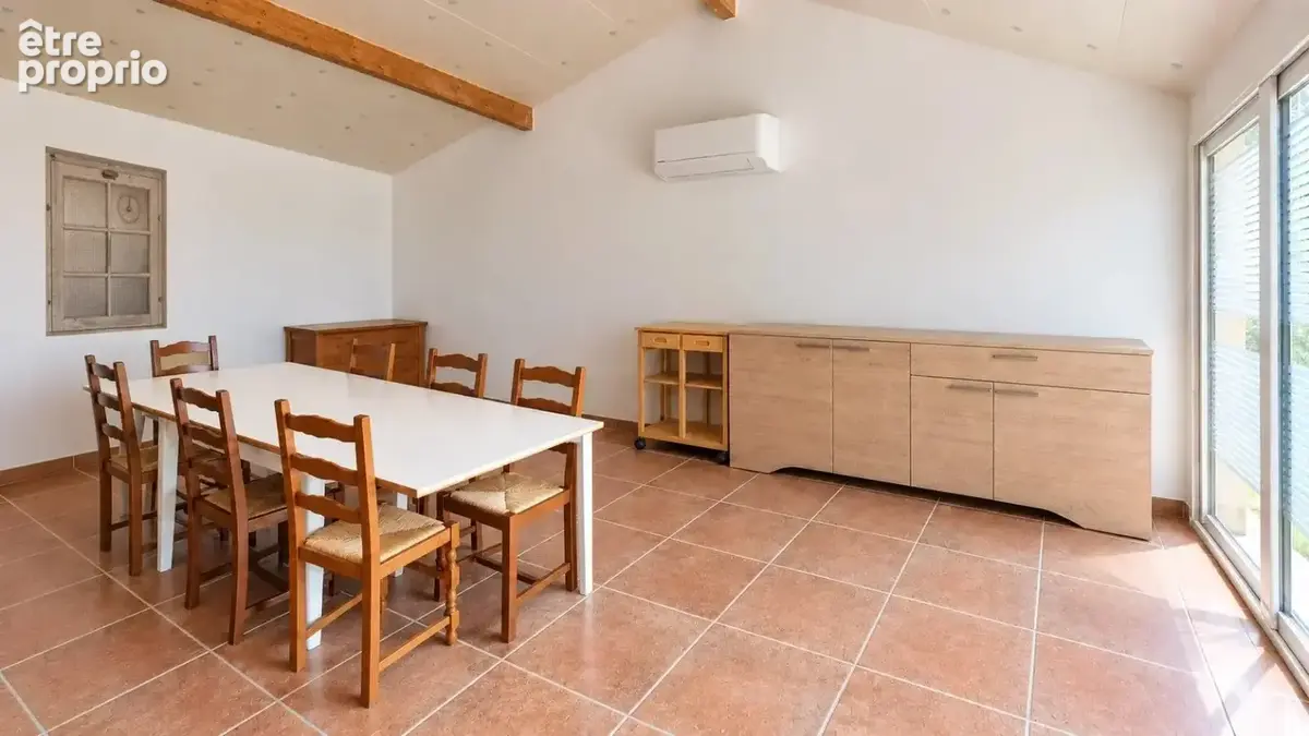 MAISON EN PIERRES XIX ème AVEC dépendance et piscine sur 2600 m² . - photo 23