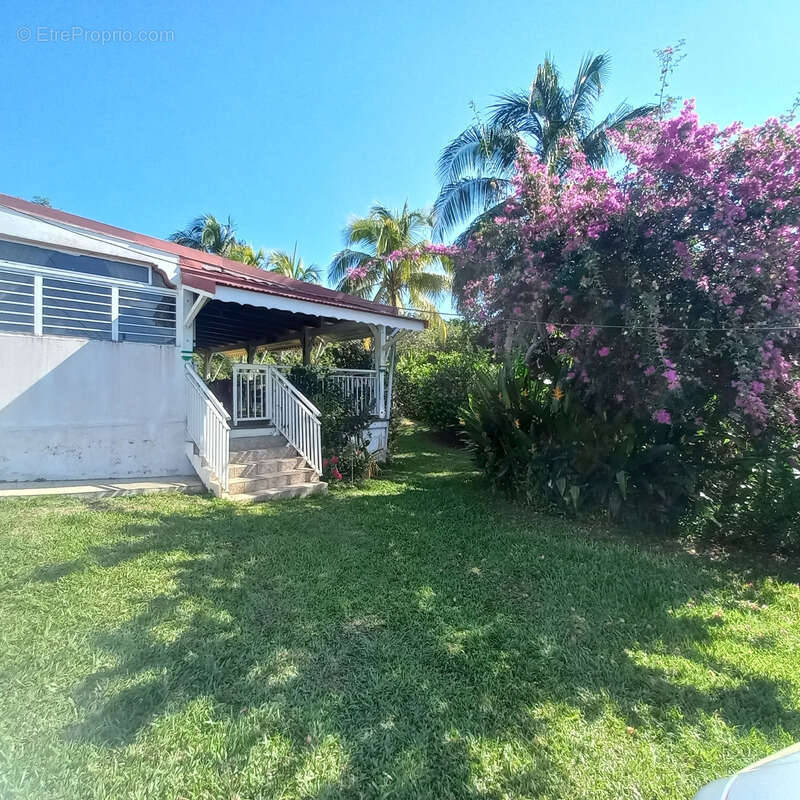 Maison à PETIT-BOURG