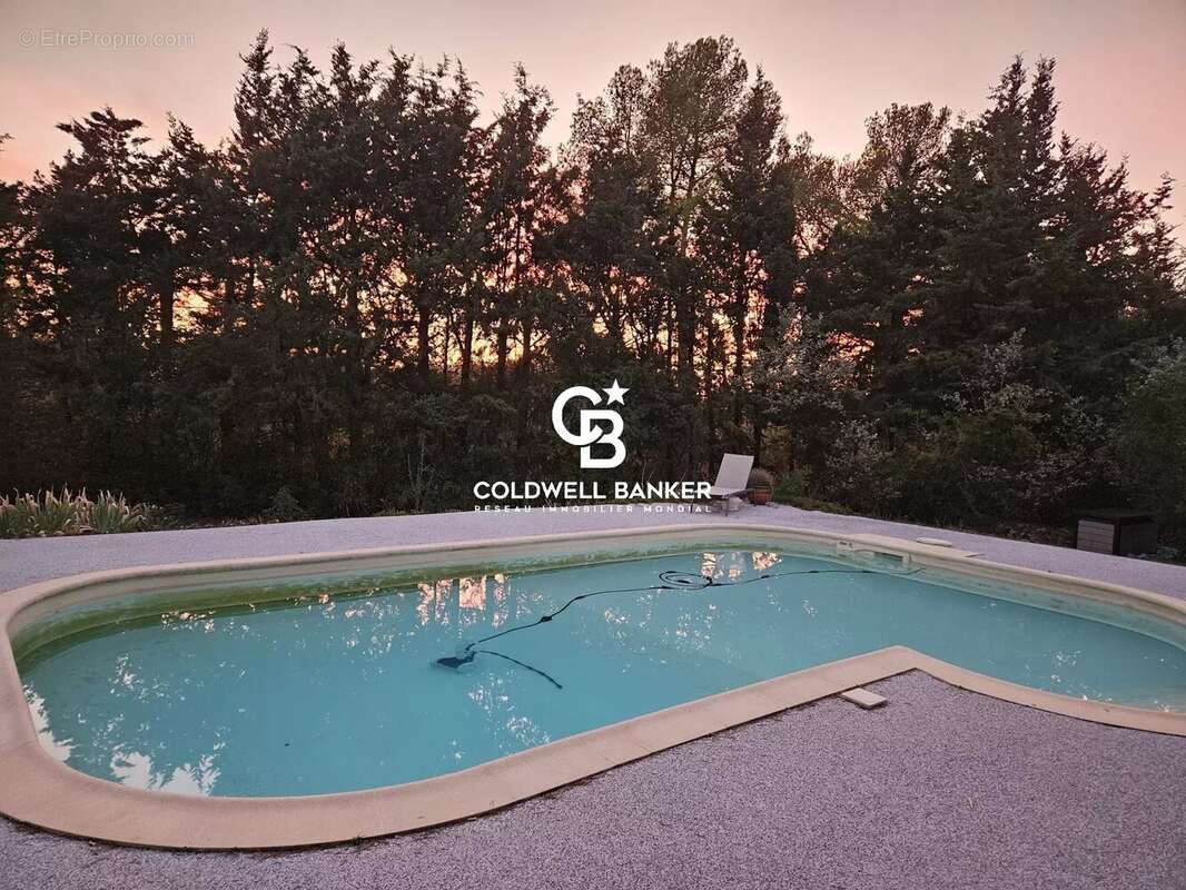 Maison à BAGNOLS-EN-FORET