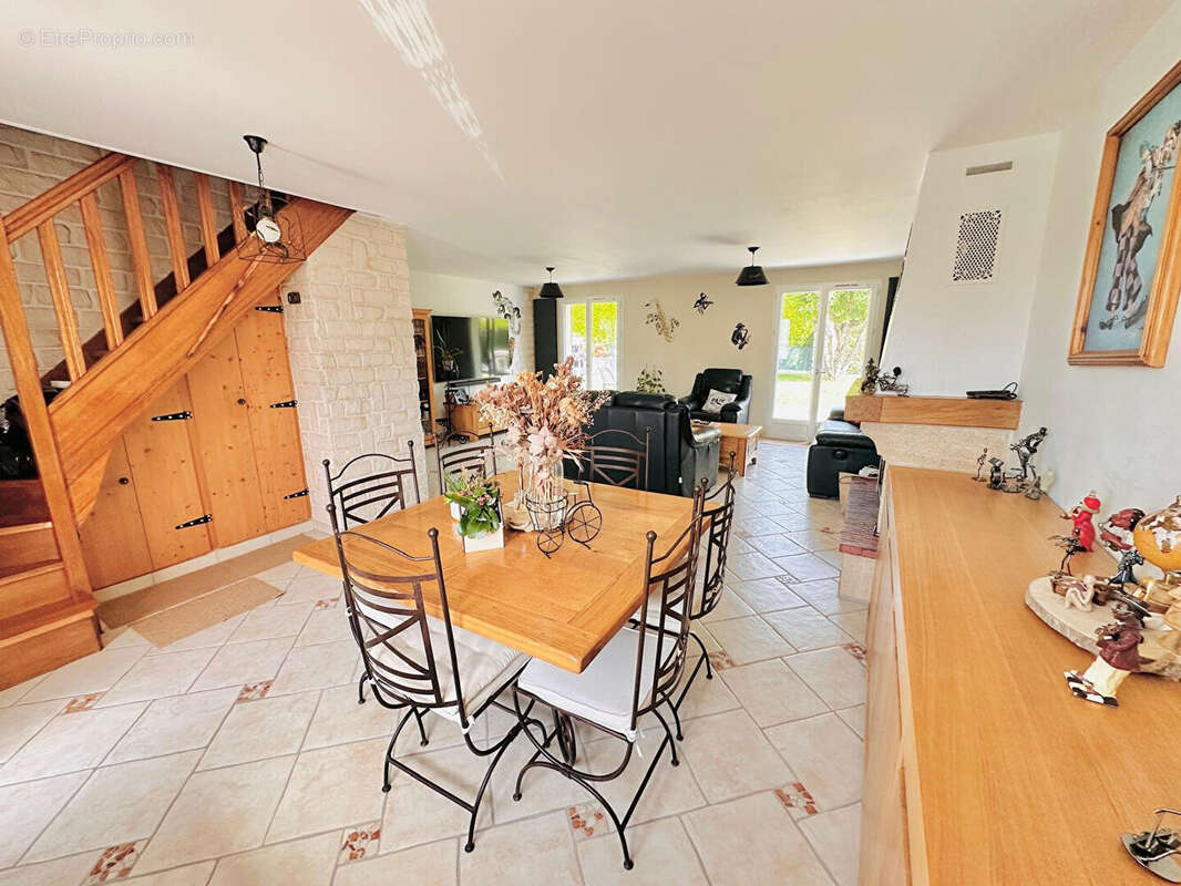 Maison Laigneville 6 pièce(s) 115 m2 - photo 2