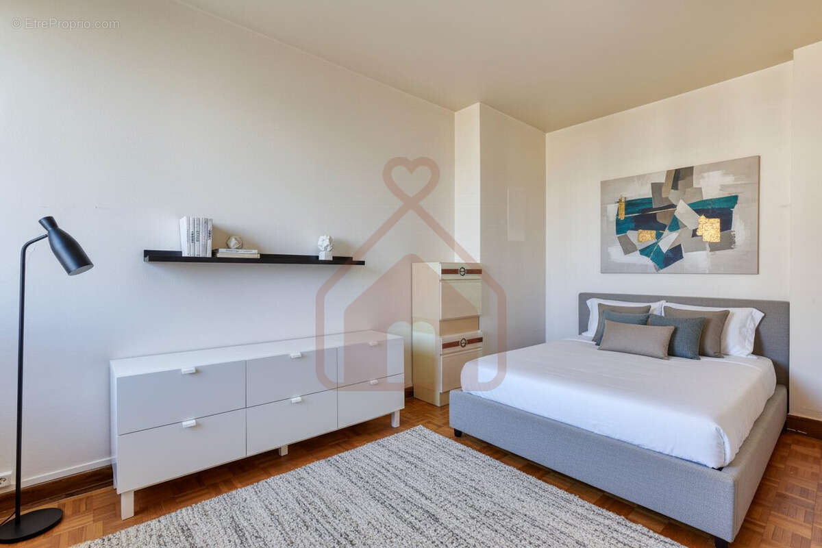 Appartement à IVRY-SUR-SEINE