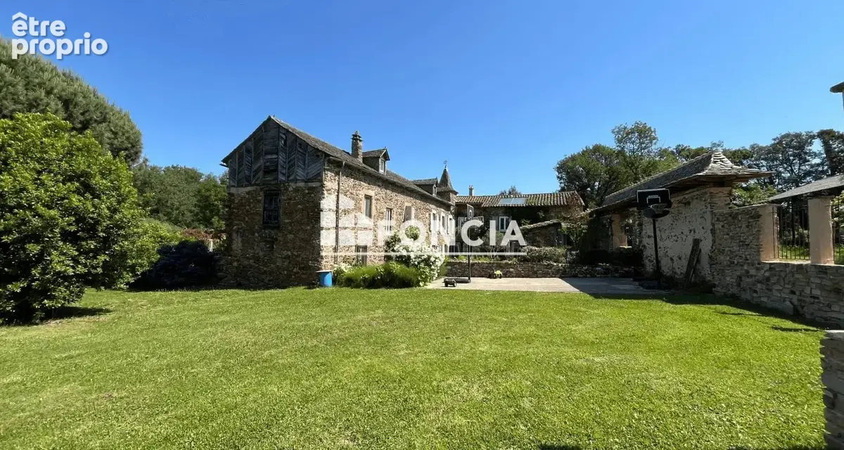 PAMPELONNE Propriété de caractère - photo 2