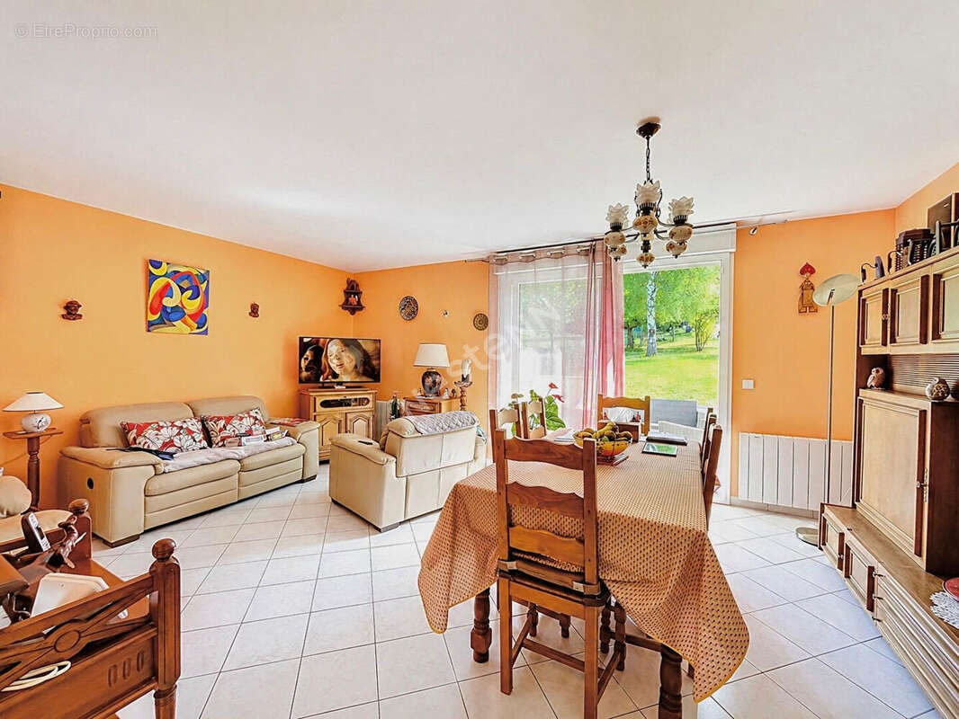 Maison à VIARMES