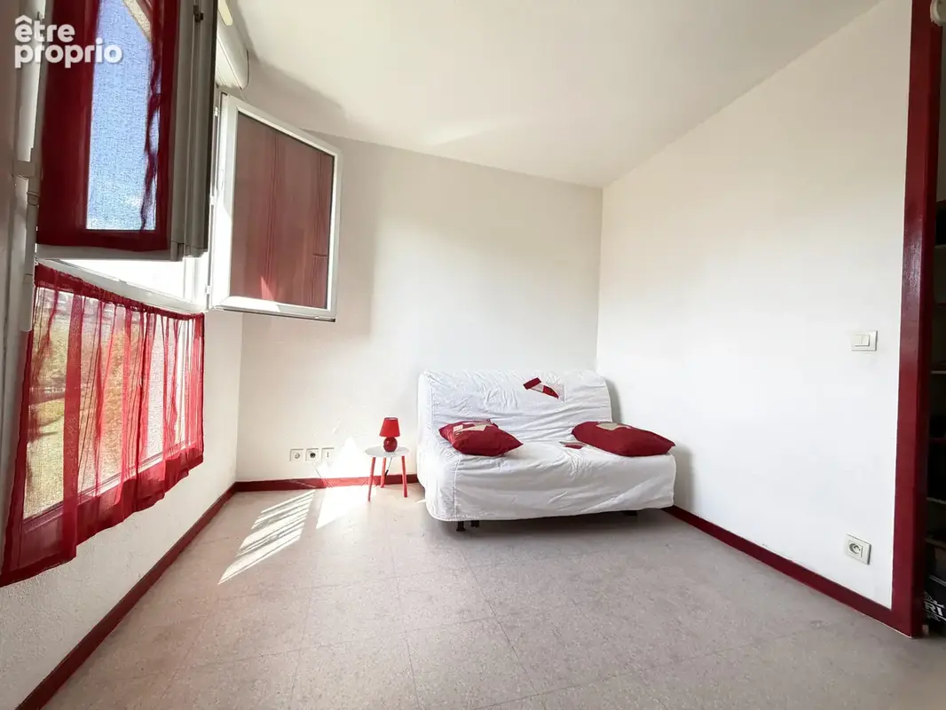 HIDRI IMMO PLUS vous propose une EXCLUSIVITÉ INVESTISSEUR : Studio meublé et fonctionnel   Secteur Vigny Musse - photo 2