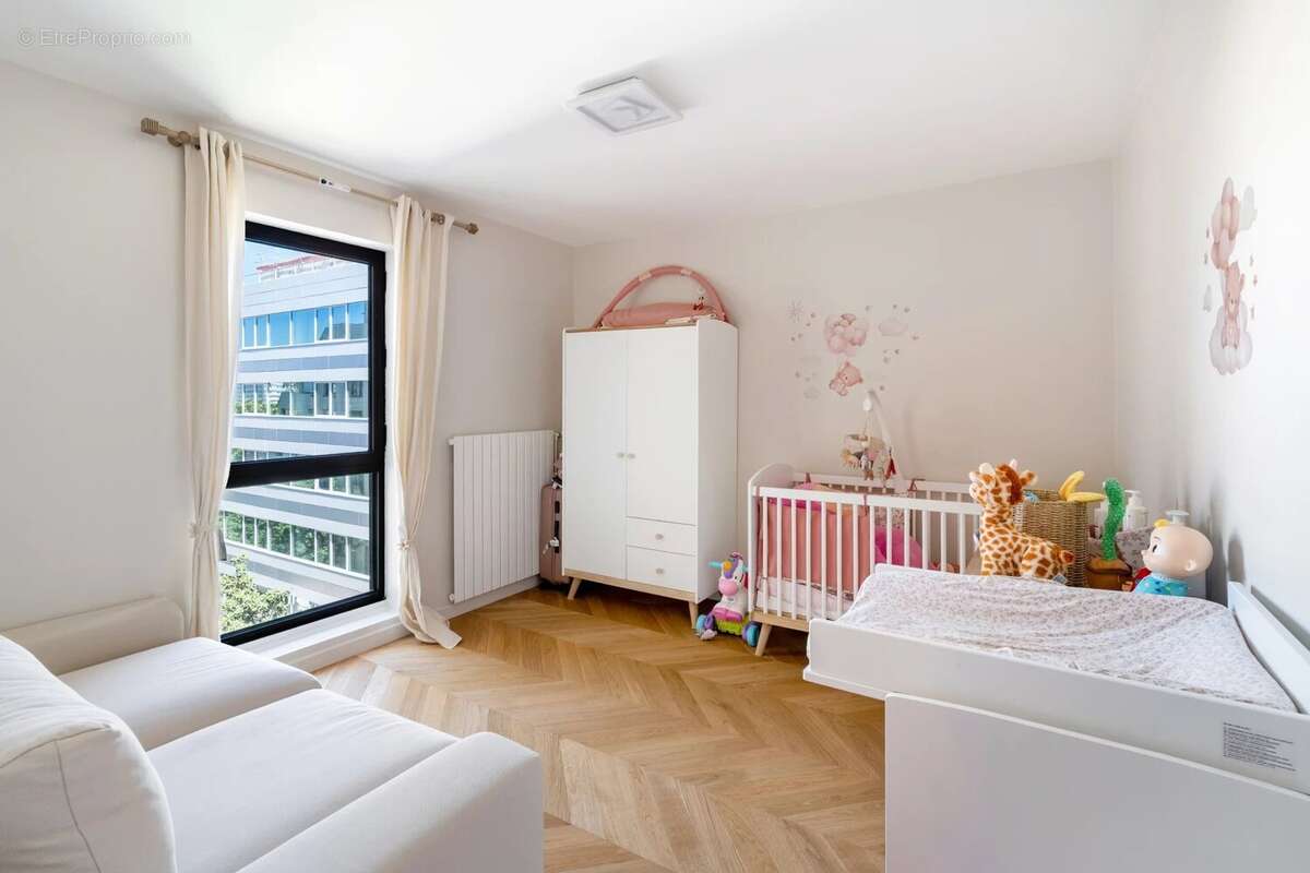 Appartement à LEVALLOIS-PERRET