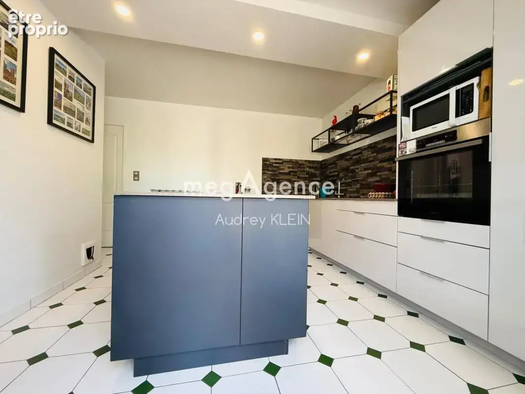 Spacieuse maison familiale avec piscine et double garage - photo 4