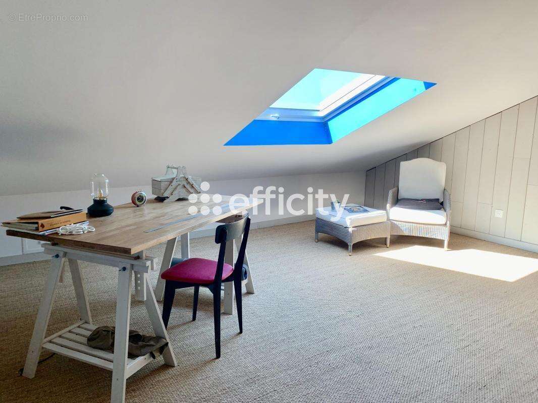 Maison 215 m² à Bourcefranc-Le-Chapus  - photo 7